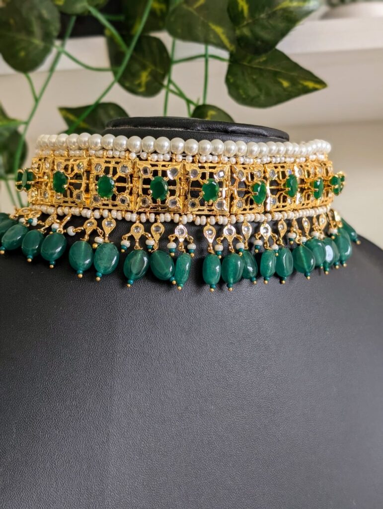 Emerald Marwa Choker