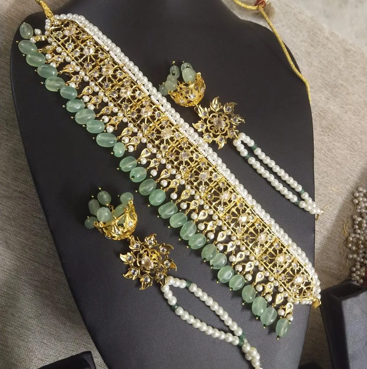Green Jadavi Lacha Hyderabadi jadau choker with pearls and gold finish