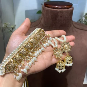 Erum Pearl Lacha necklace necklace with white stones, pearl, and fine gold plating